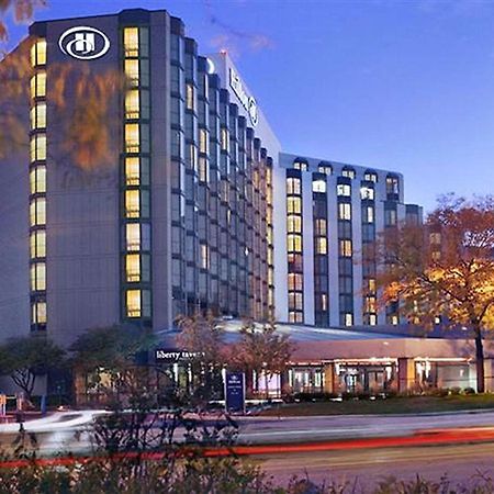 Отель Hilton Rosemont Chicago O'Hare Экстерьер фото