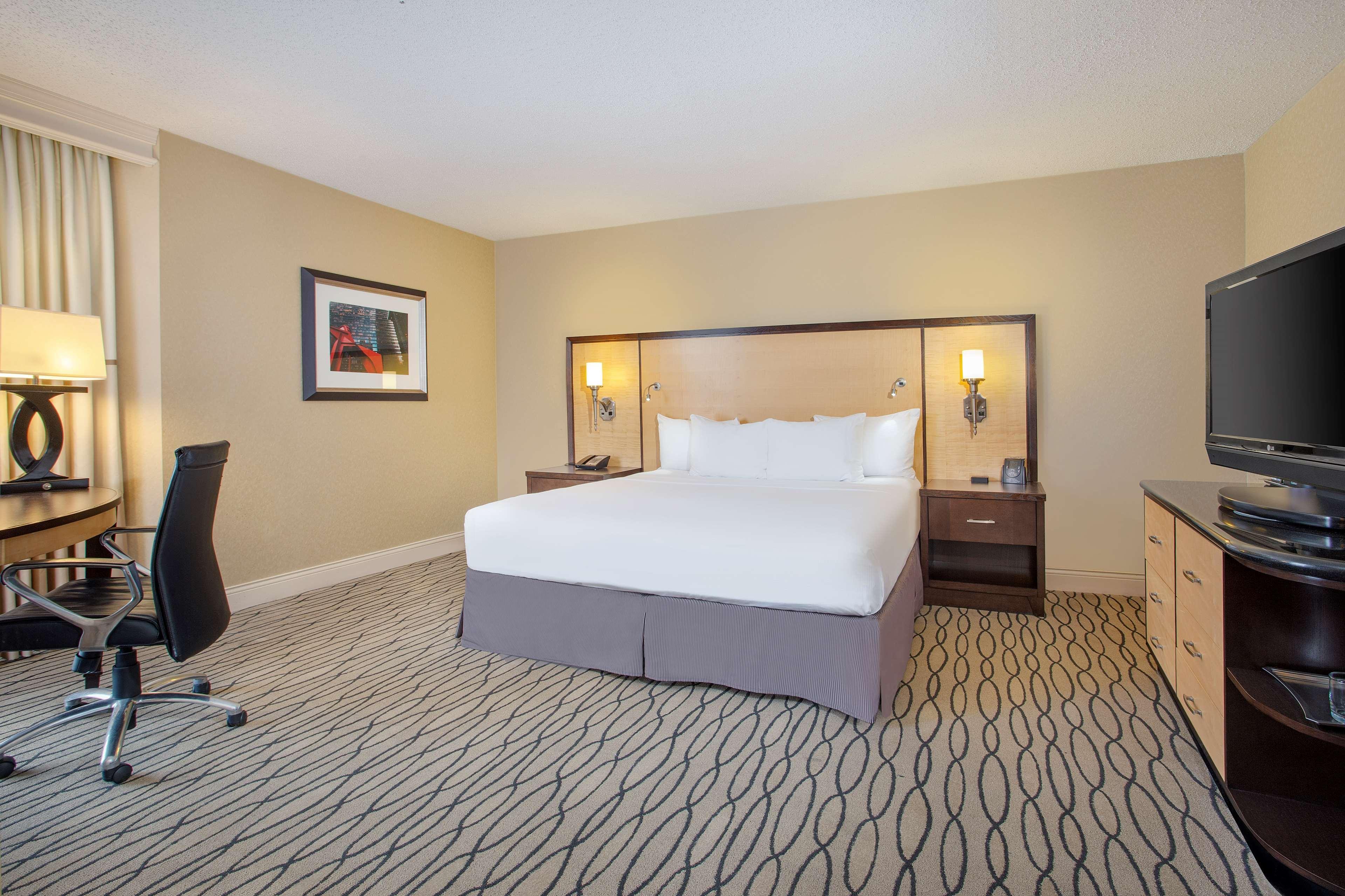 Отель Hilton Rosemont Chicago O'Hare Экстерьер фото