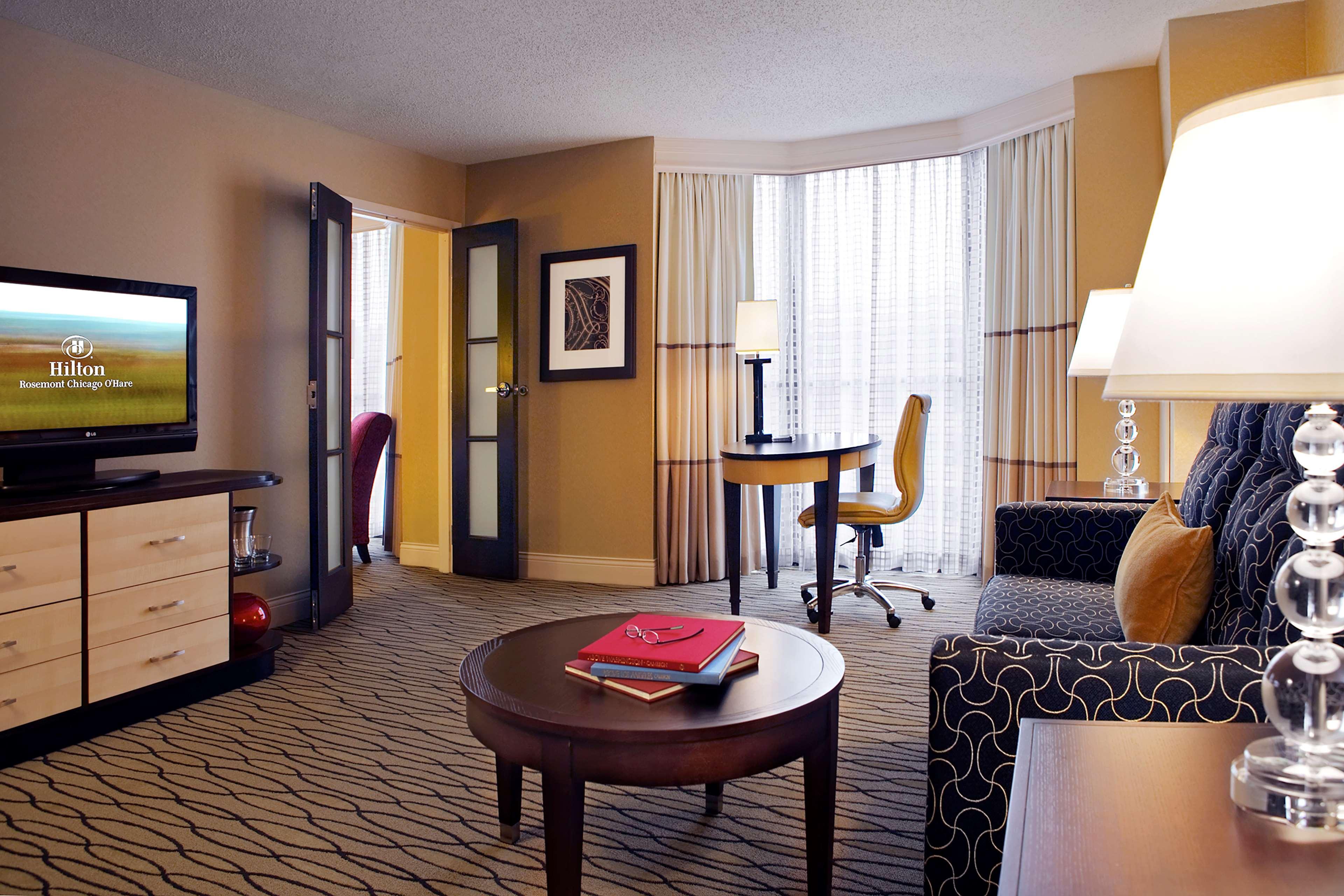 Отель Hilton Rosemont Chicago O'Hare Экстерьер фото