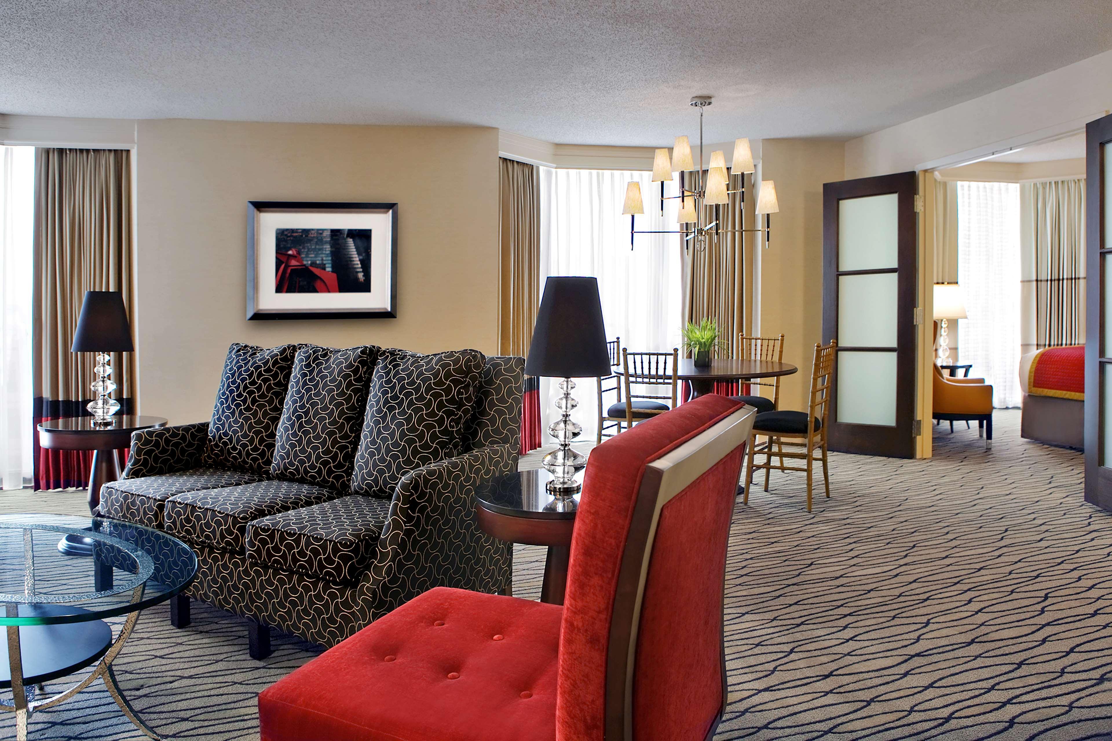 Отель Hilton Rosemont Chicago O'Hare Экстерьер фото