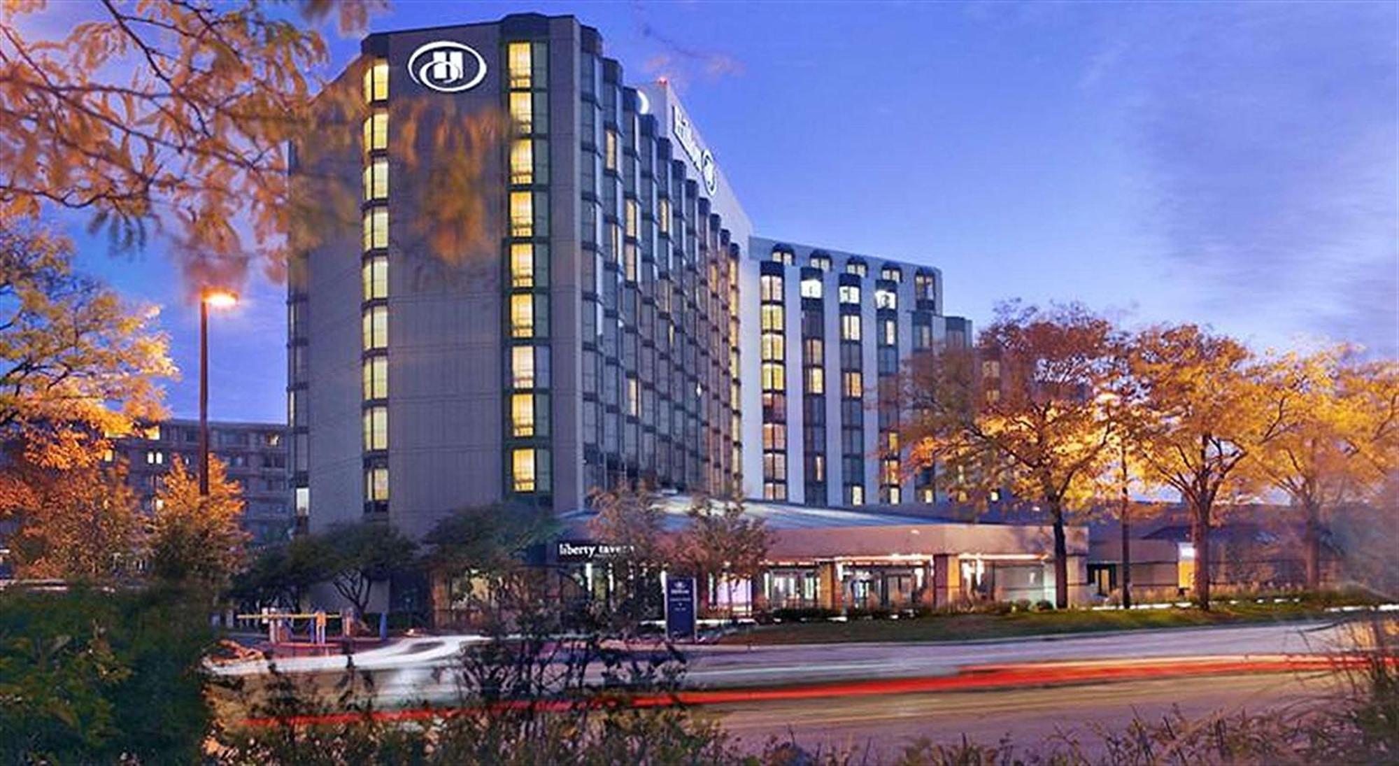 Отель Hilton Rosemont Chicago O'Hare Экстерьер фото