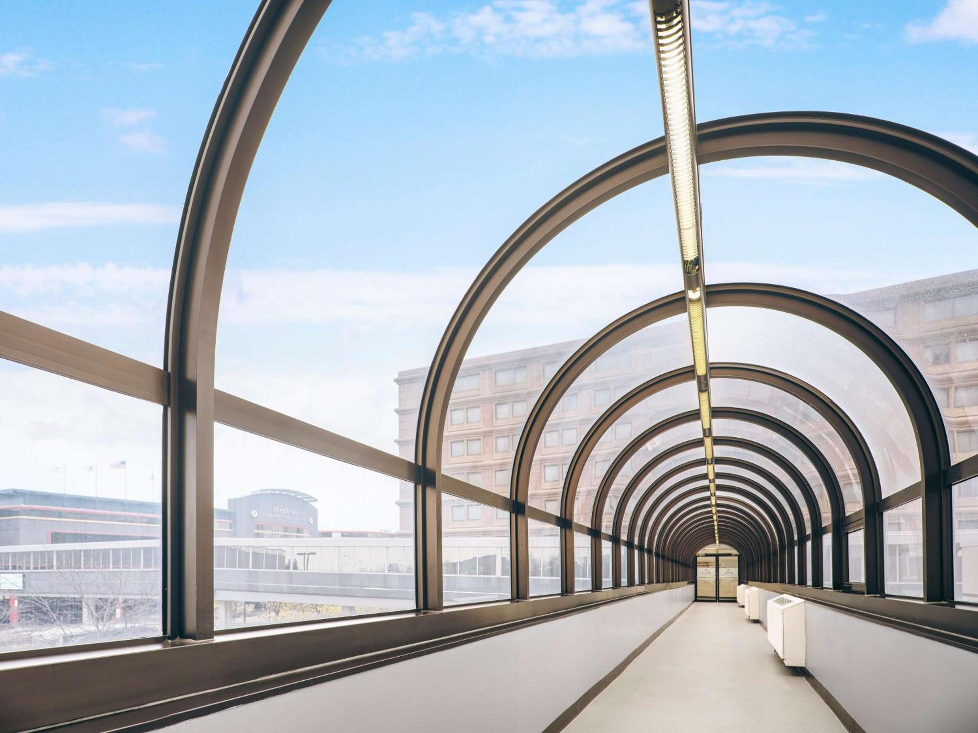 Отель Hilton Rosemont Chicago O'Hare Экстерьер фото