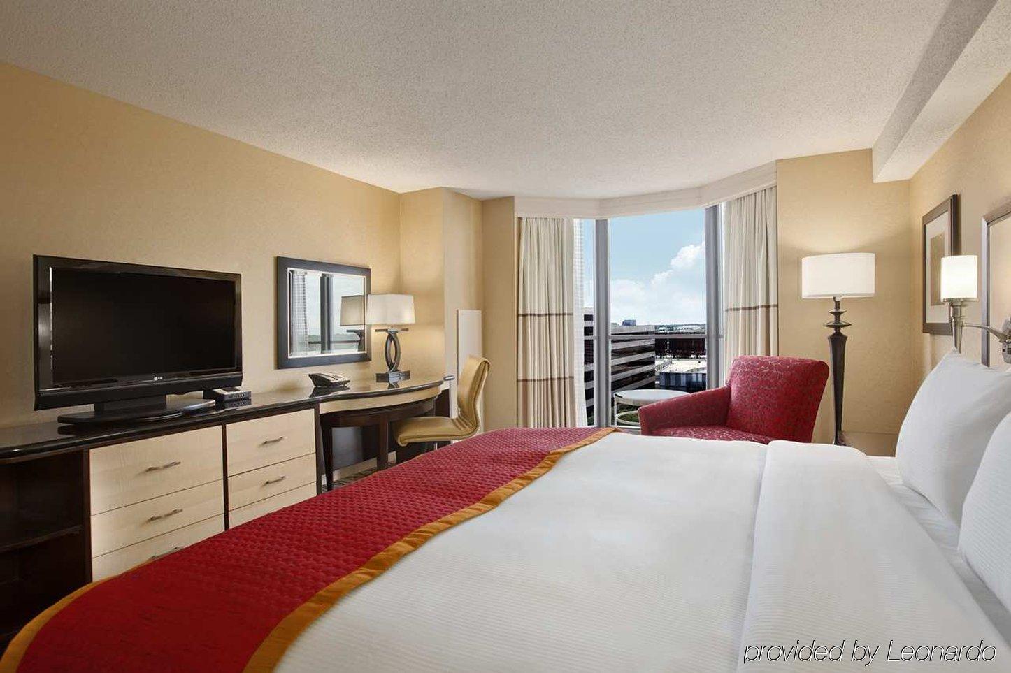 Отель Hilton Rosemont Chicago O'Hare Номер фото